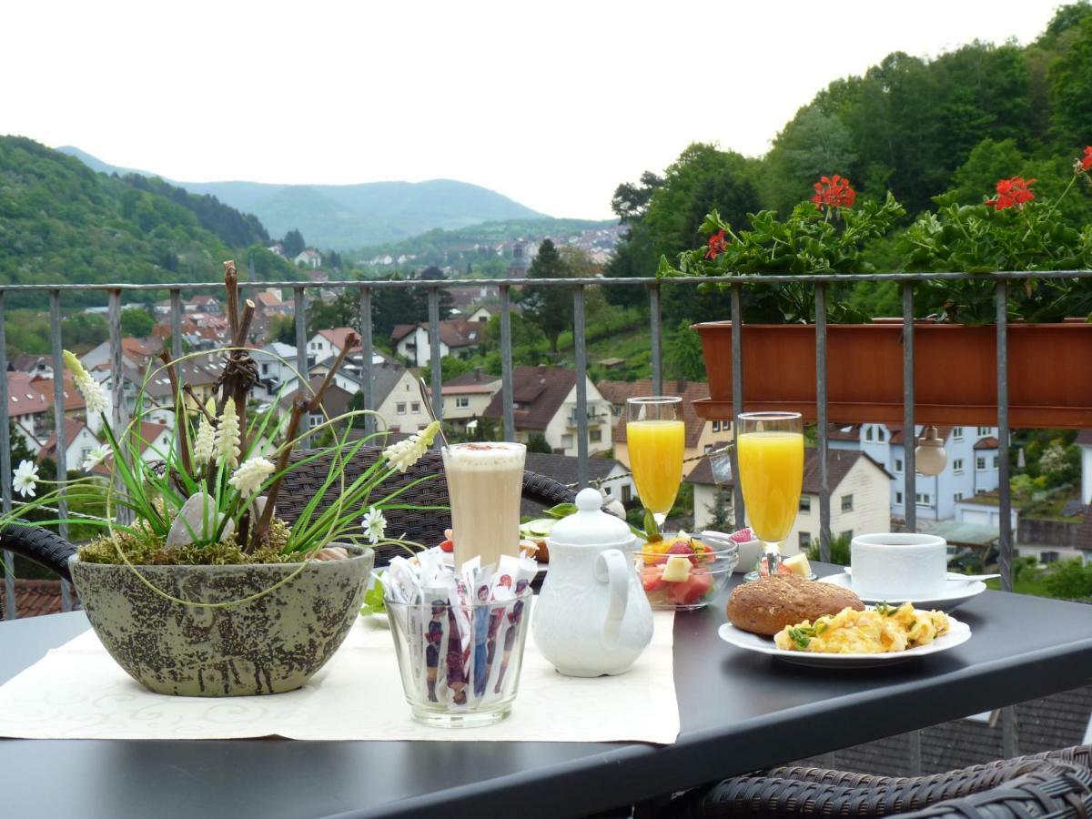 Pension Bergterrasse Annweiler am Trifels Eksteriør bilde